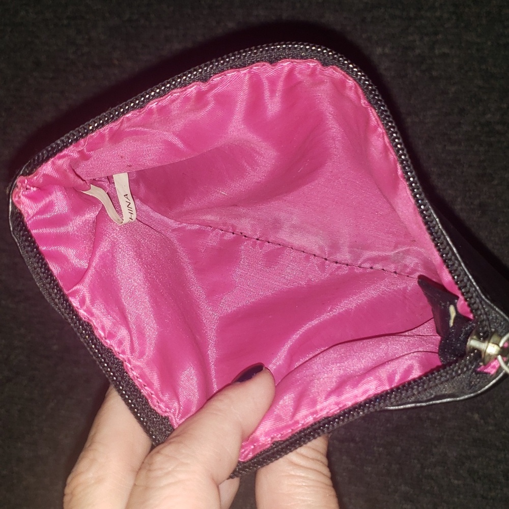 Multiple Small Bags - Picture 4 of 13
